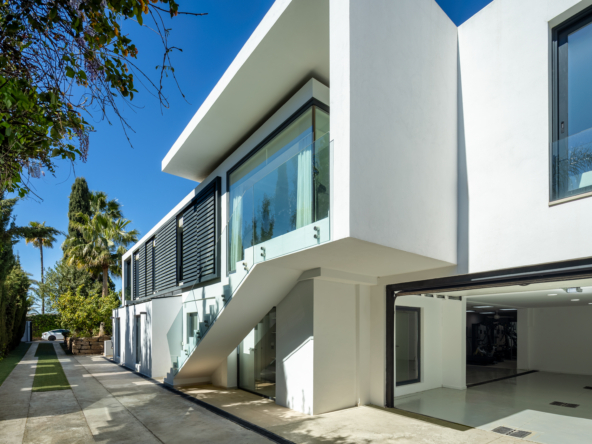 15 Lower floor and garage